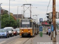 Trojice vozů T5C5 ev.č.4052+4345+4335 vypravená na linku 1 odbavuje cestující v zastávce Erzsébet királyné útja, která je opatřena ostrovním nástupištěm... | 12.7.2012