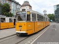 U ostrovního nástupiště zastávky Kálvin tér stanicuje vůz Ganz CSMG2 ev.č.1438 z roku 1975 vypravený na linku 47. | 12.7.2012