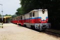 Osobní vlak vedený lokomotivou Mk 45-2003 připravený k odjezdu ze stanice Hűvösvölgy. | 28.6.2017