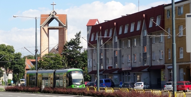 Vlajková loď tramvajového vozového parku v Elblągu – vůz Pesa 121N. | 21.7.2014