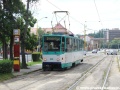 V zastávce Dom umenia odbavuje své cestující vůz T6A5 ev.č.612 na lince 2. | 14.7.2012