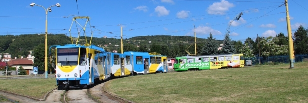 Setkání vozů KT8D5 #513 a T3SUCS #417 ve smyčce Havlíčkova. | 27.6.2014