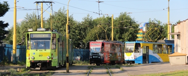 Snímkem ze smyčky Havlíčkova s vozy KT8D5R.N2 #517, T6A5 #604 a KT8D5 #536 se s Košicemi na pár týdnů loučíme. | 27.6.2014