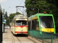 15.	Setkání generací v zastávce Wielkopolska – vozy Düwag GT8 ev.č.697 a Solaris Tramino S105P ev.č.553. | 1.7.2012