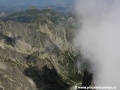 Z vrcholu Lomnického štítu je po vrcholcích okolních hor překrásný výhled. | 21.8.2008