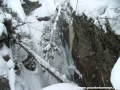 Zasněžený a zmrzlý vodopád na trase kdesi mezi Skalnatým Plesem a Hrebienkom. | 17.3.2009