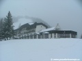 Opět hotel na Hrebienku, tentokrát se sněhovými kulisami. | 17.3.2009