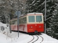 Jednotka ozubnicové železnice 905 953-6+405 953-1 klesá k Tatranskému Lieskovci | 16.3.2009