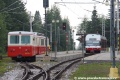 Na Štrbském Plese vyčkává ozubnicová jednotka 905 951-0+405 951-5 ve společnosti jednotky Tatranských Elektrických Železnic 425 955-2. | 28.6.2015