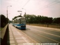 Souprava vozů 105NRW ev.č.2264+2363, přestavěná z původních vozů 105N, vozy jsou po rekonstrukci nazývané Bulwy, přejíždí po mostě Warszawskim | 5.7.2005