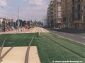 Podoba tramvajové tratě Prašný most - Hradčanská s travnatým zákrytem z roku 2002 | 1.6.2002