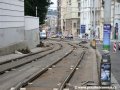 V první den výluky začala v ulici Na Moráni demontáž tratě z velkoplošných panelů BKV. | 18.7.2007