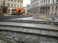Čerstvě betonem vylitý mezipražcový prostor oblouků křižovatky Myslíkova | 31.5.2010