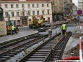 Součástí rekonstrukce křižovatky Myslíkova bylo zřízení klasického kolejového svršku na dřevěných pražcích až ke světelné křižovatce s ulicí Odborů | 6.7.2010