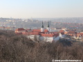 Nechybí ani pohled na areál Strahovského kláštera založený v roce 1140 s kostely sv.Rocha a Panny Marie. | 16.3.2012