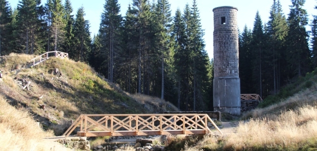 Šoupátková věž s novým mostkem. | 1.11.2015