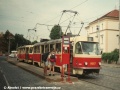 Souprava vozů T3M ev.č. 8057+8027 na lince 8 stanicuje v dočasné zastávce Hradčanská, zřízené po dobu výluky. V roce 1997 patřily oba vozy vozovně Hloubětín | 14.8.1997