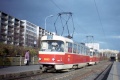 Do zastávky Štěpničná přijíždí ve směru do centra na lince 12 souprava vozů T3M #8093+#8037. | 7.11.1998