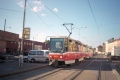 Poslední snímek z pětice snímků s vozy T6A5 již nás přibližuje ke stanici Smíchovské nádraží, do prostoru budoucího výjezdu ze smyčky, kde je zachycena na lince 12 souprava vozů T6A5 #8629+8630. | 9.9.1998