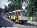 Nejen ojeté vozy z Prahy, ale i některé původní Liberecké tramvaje již byly v polovině srpna 1998 připraveny k provozu na normálním rozchodu. Na snímku vozy T3m ev.č.55 a 49 před odpoledním výjezdem na linku 1 v Tatranské ulici. | 18.8.1998