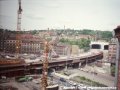 Tato fotografie není tramvajová, ale zachycuje stav stavby, která velmi ovlivnila dopravu v Praze, i když jsme si od ní slibovali více. Rozestavěný most ze Strahovského tunelu k tunelům Mrázovka v květnu 1997 | 27.4.1997