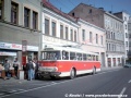Trolejbus 9TrHT ev.č.105 na lince 13 vyčkává před odjezdem na Benešově náměstí | 30.8.1997