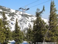 Nosná podpěra č.10 horního úseku lanové dráhy na Sněžku obsahuje v kladkové baterii pro každé lano 4 kladky vedoucí lano. | 30.4.2012