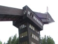 Opuštěný a chátrající skokanský můstek K88 na Zadově v lyžařském areálu Kobyla. | 21.5.2012
