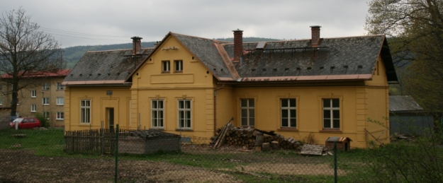 Budova dětřichovského nádraží byla využita k přestavbě na obytný dům | 23.4.2009