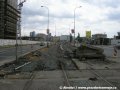 Třicet tři let od ukončení provozu tramvají v ulici Na Pankráci před stanicí metra Pankrác dochází k likvidaci zachovalé části kolejí. | 22.7.2007