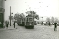 Souprava vozů staré stavby vypravená na linku 21, vedená motorovým vozem #374 vjíždí do Myslíkovy ulice. | asi 1939