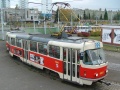Souprava vozů T3 ev.č.6841+6871 vypravená na linku 22 manipuluje na vnější koleji smyčky Nádraží Hostivař. | 14.10.2008
