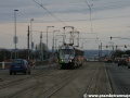Souprava vozů T3 ev.č.6938+6931 vypravená na linku 22 míří Bělohorskou ulicí na Malý Břevnov. Rekonstrukce tramvajové trati je již za dveřmi a vznik zastávek Obora Hvězda v tomto místě také. | 27.2.2009