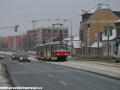 Souprava vozů T3SUCS ev.č.7041+T3 ev.č.6940 vypravená na linku 22 uhání Bělohorskou ulicí na Bílou Horu. | 6.1.2009