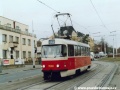 Vůz T3SUCS ev.č.7048 vypraven na linku 32 projíždí ulicí V Olšinách ke křižovatce Průběžná. | 18.11.2003