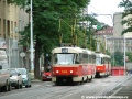 Souprava vozů T3SUCS ev.č.7055+T3 ev.č.6704 vypravená na linku 26 opustila zastávku Strašnická a Starostrašnickou ulicí míří k vozovně Strašnice. | 25.7.2005
