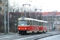 Souprava vozů T3SUCS #7098+7099 vypravená na linku 22 míří od zastávky Nádraží Strašnice k zastávce Na Hroudě. | 31.1.2005