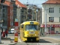 Souprava vozů T3SUCS ev.č.7106+7107 vypravená na linku 22 stanicuje v zastávce Průběžná.  | 30.7.2004