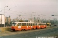 Souprava vozů T3SUCS #7160+7161 vypravená na linku 26 stanicuje v zastávce Na Groši. |25.1.1992 