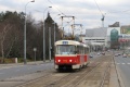 Souprava vozů T3SCUS #7174+7175 vypravená na linku 22 projíždí Švehlovou ulicí k zastávce Hostivařská. | 13.1.2007