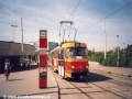 Vůz T3SUCS-DVC ev.č.7227 vypravený na linku 19 s atypickými dveřmi, jejichž použití navíc zdůrazňuje netradiční lak stanicuje v zastávce Strašnická. | 26.5.2001