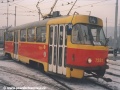 Vůz T3SUCS-DVC ev.č.7251 vypravený na linku 14 projíždí křižovatkou Palackého náměstí. | únor 1996