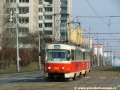Souprava vozů T3SUCS ev.č.7269+T3 ev.č.6689 vypravená na linku 26 klesá na Červený Vrch. | 14.3.2005