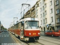 Souprava vozů T3M2-DVC ev.č.8015+8009 vypravená na linku 9 vozovnou Motol, kam byla dlouhodobě zapůjčena, právě umožnila výstup cestujících před zastávkou Vápenka z důvodu dopravní nehody jiné tramvaje. | 26.6.2003