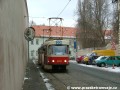 Souprava vozů T3M #8033+8022 vypravená na linku 22 projíždí Letenskou ulicí podél zdi Valdštejnské zahrady | 27.1.2005