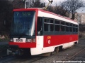 Vůz T3R ev.č.8205 vypravený na linku 7 na vnější koleji smyčky Kotlářka. | 1999
