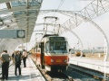 Souprava vozů T3R.P ev.č.8225+8228 stanicující v rozestavěné nástupní zastávce Sídliště Barrandov v první den zkušebního provozu bez cestujících byla druhým tramvajovým vlakem, po pracovním vozu T3 ev.č.5521, který na barrandovské sídliště přijel | 17.9.2003