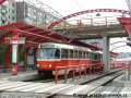 Souprava vozů T3R.P ev.č.8328+8329 vypravená na linku 12 stanicuje v rozestavěné zastávce Chaplinovo náměstí | 15.5.2004