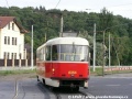 Vůz T3R.P ev.č.8364 vypravený na linku 6 zatahuje do smyčky Nádraží Braník. | 30.6.2004