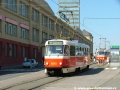 Vůz T3R.P ev.č.8372 vypravený na linku 6 opustil zastávku Želivského a míří dál po své trase v jejímž cíli tehdy ještě byl vratný trojúhelník Laurová... | 29.8.2005
